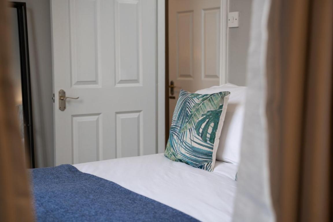 Perfectly Located Central Chester Town House -2Br エクステリア 写真