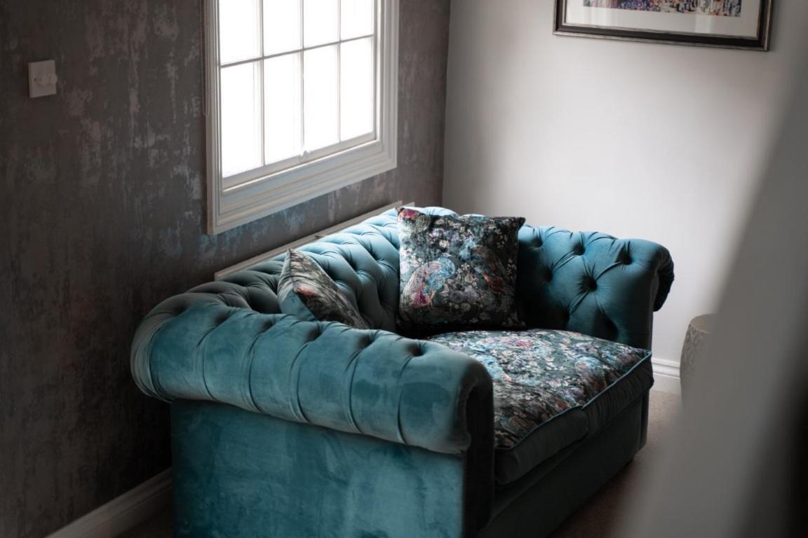 Perfectly Located Central Chester Town House -2Br エクステリア 写真
